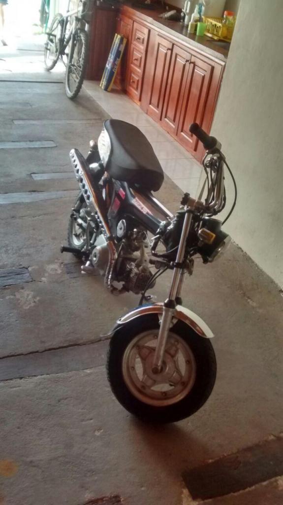 Vendo Honda Dax 70 cc JAPONESA mod 92 con 20.000 km LLAMAR 03583 15434732 no sms