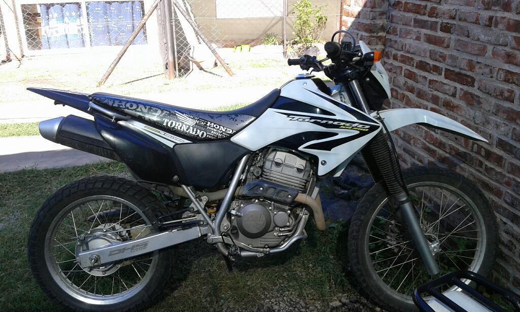 Vendo O Permuto Tornado 2014
