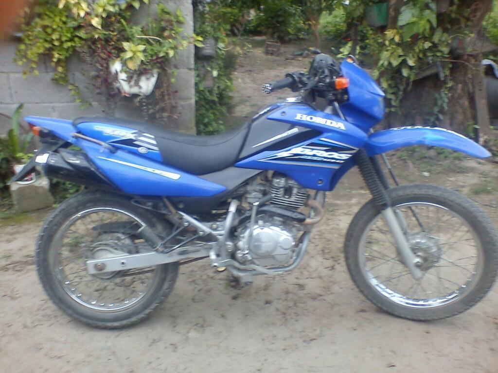 Vendo Honda Bros 2010 a 27 Buen Estado