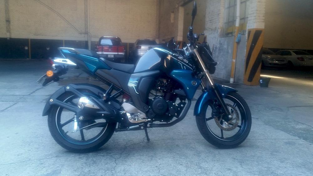 Yamaha FZ S Version 2.0 FI