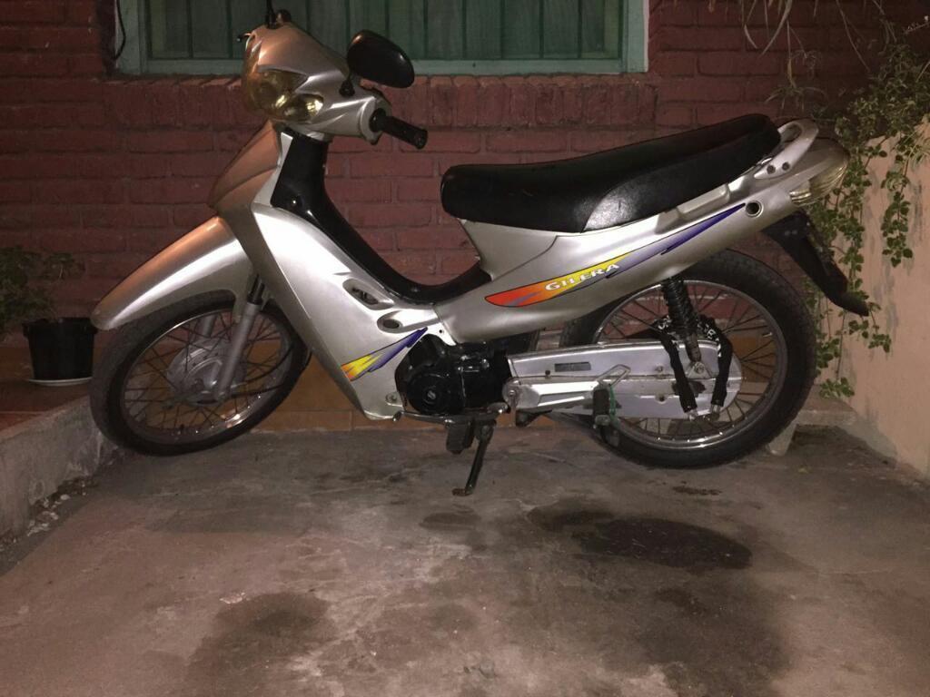 Vendo Moto Gillera Impecable