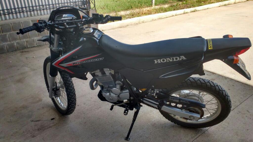 Vendo Honda Tornado 2014 - 9.000 Km