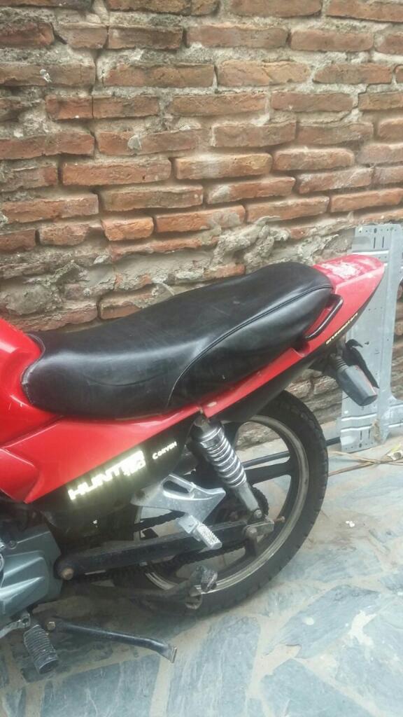 Vendo O Permuto por Moto Mas Chica Y Pla