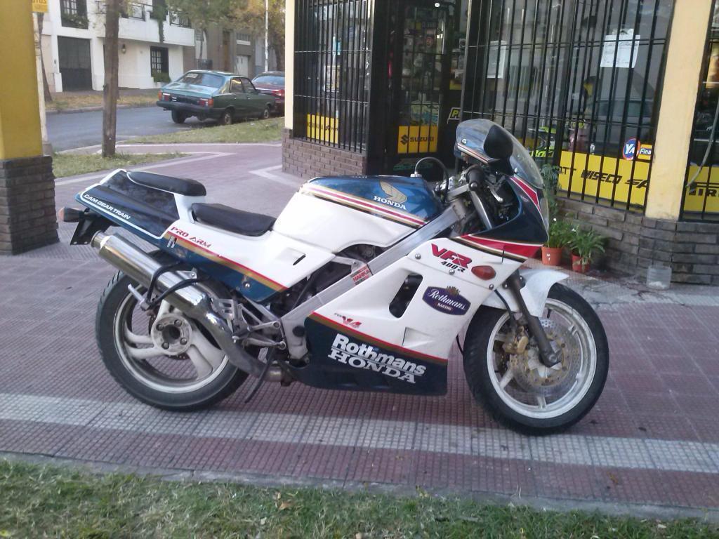 Moto honda vfr 400