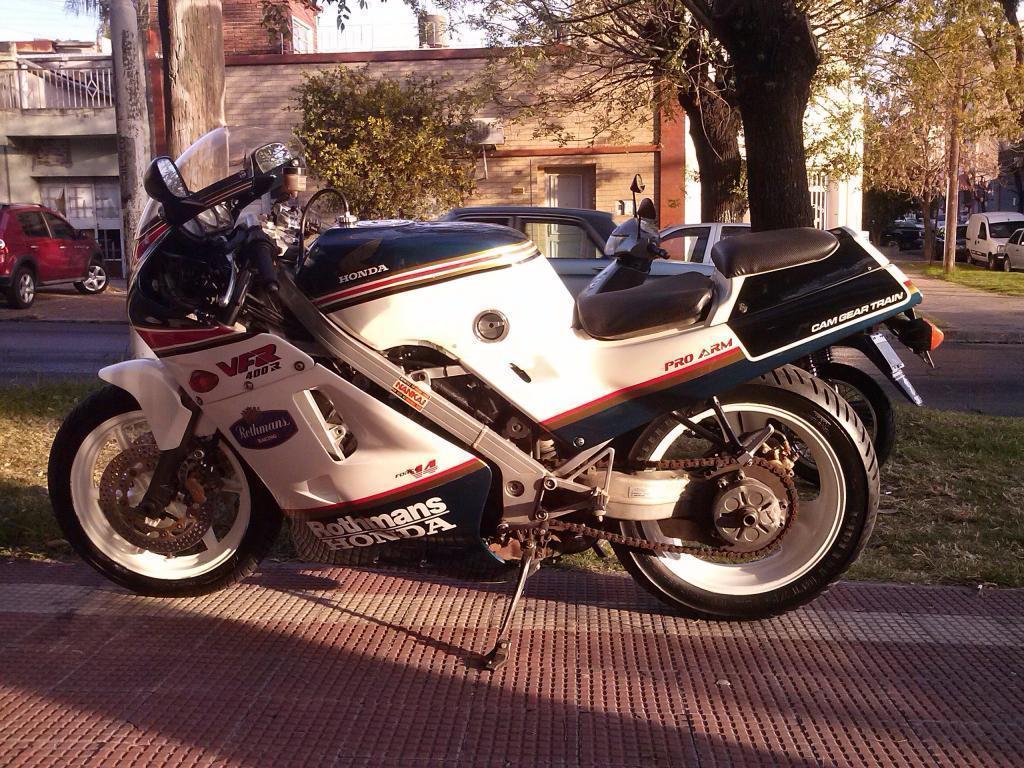 Moto honda vfr 400