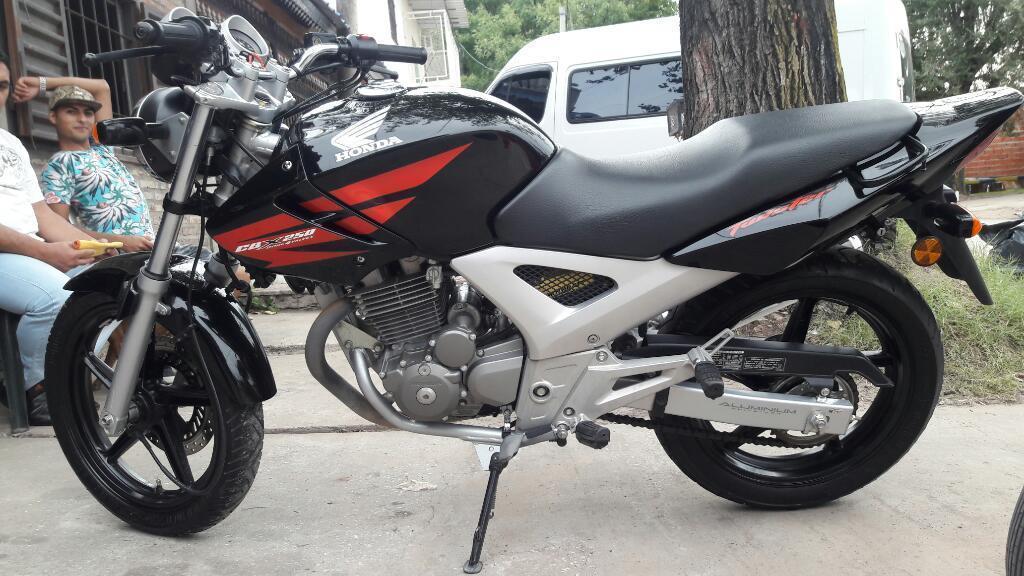 Honda Twister 250 Impecable