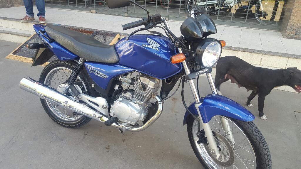 Honda titan impecable!!!