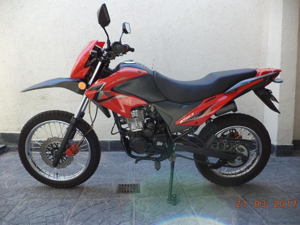 VENDO MOTO ZANELLA ZR150