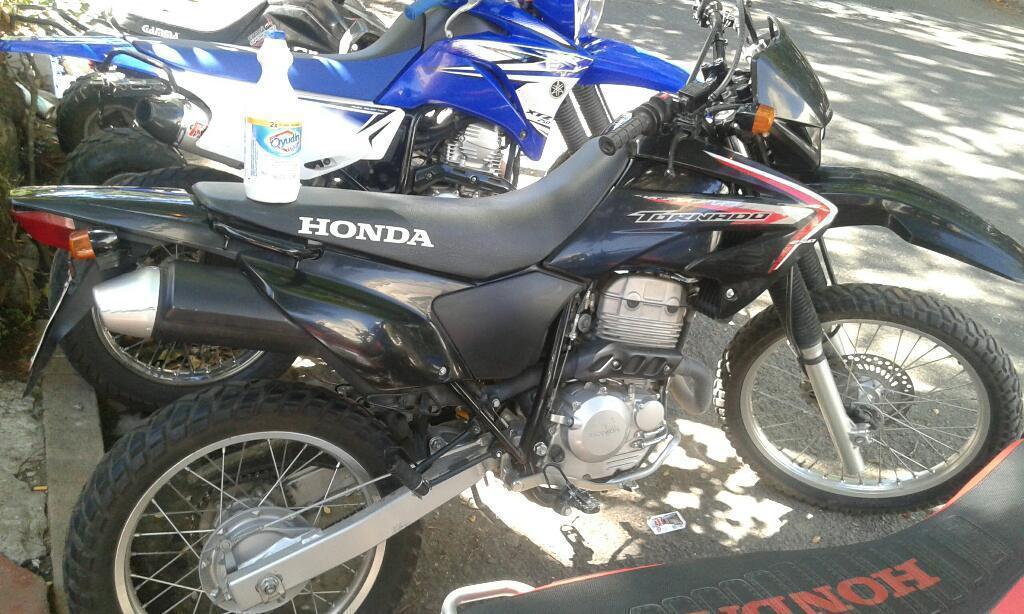 Vendo Honda Tornado 250cc con 5000 Km