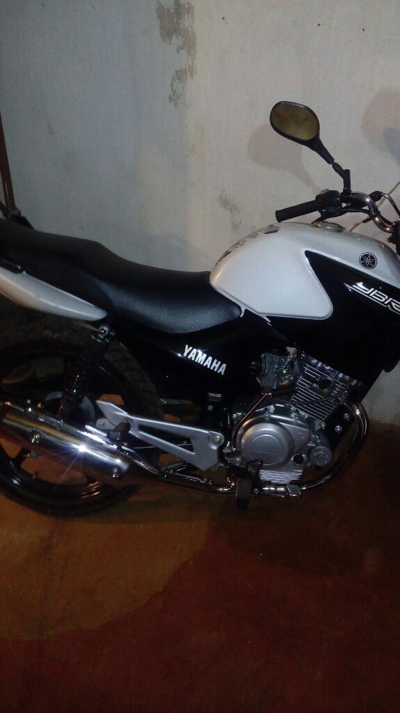 Vendo Ybr 2016 Impecable 08 en Blanco