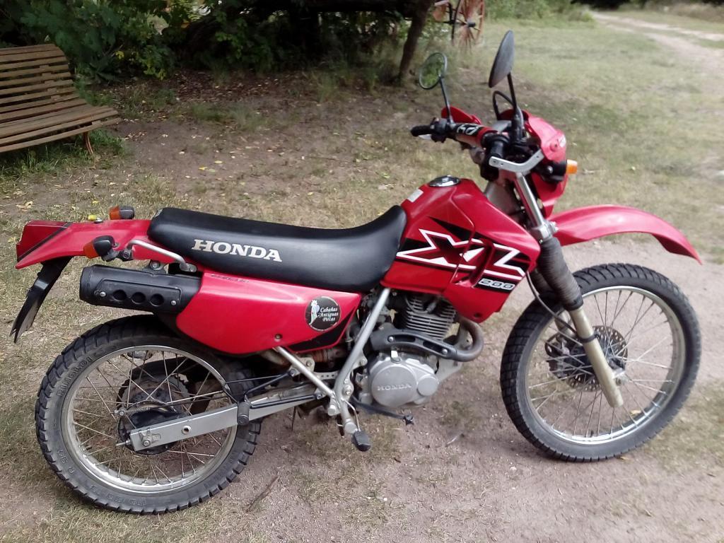 Vendo Honda XL 200 año 2007, titular, papeles al día