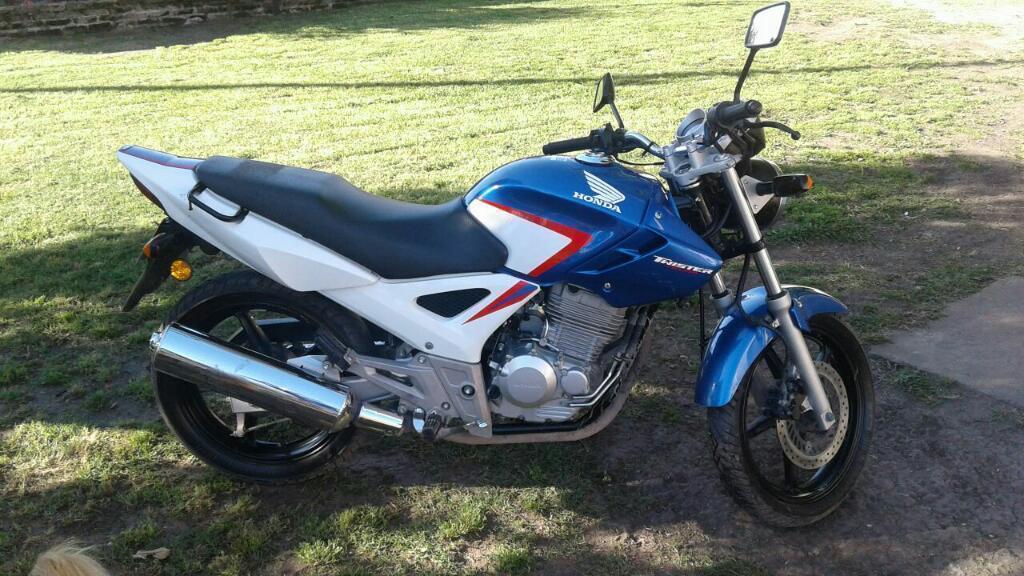 Moto Honda Twister