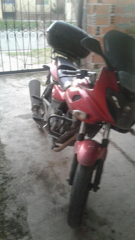 Bajaj Rouser 220 No Yamaha No Honfa