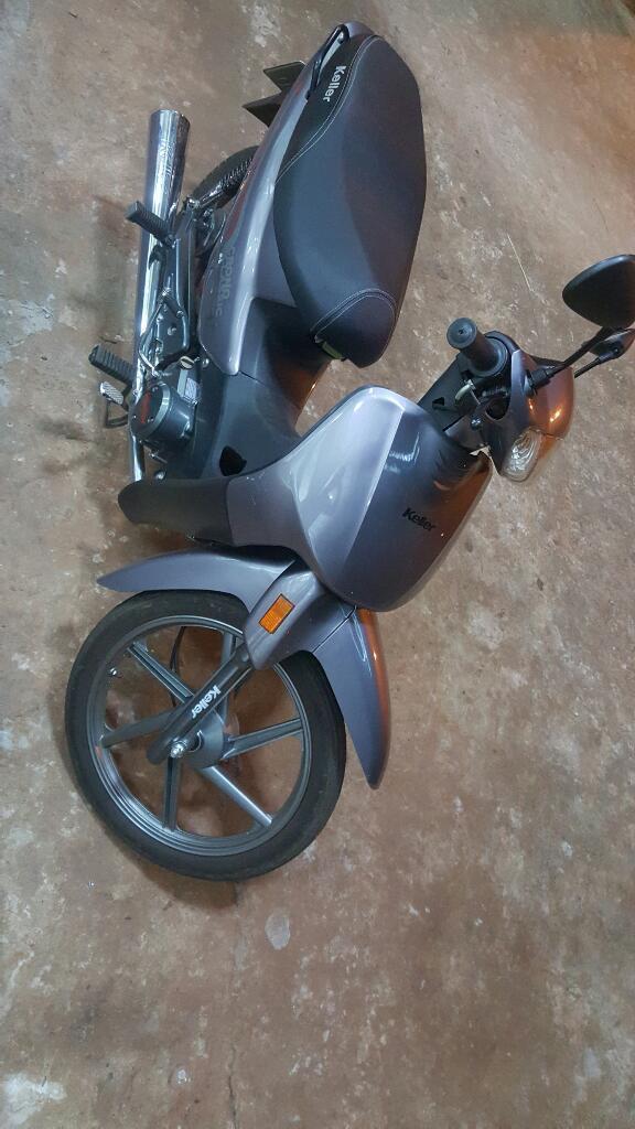 Moto 110 Muy Poco Uso .. Semi Nueva Impe