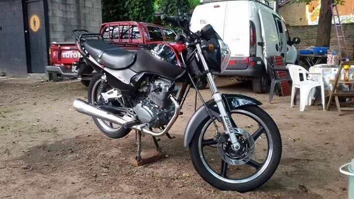Vendo Zanella Rx150 Modelo 2013