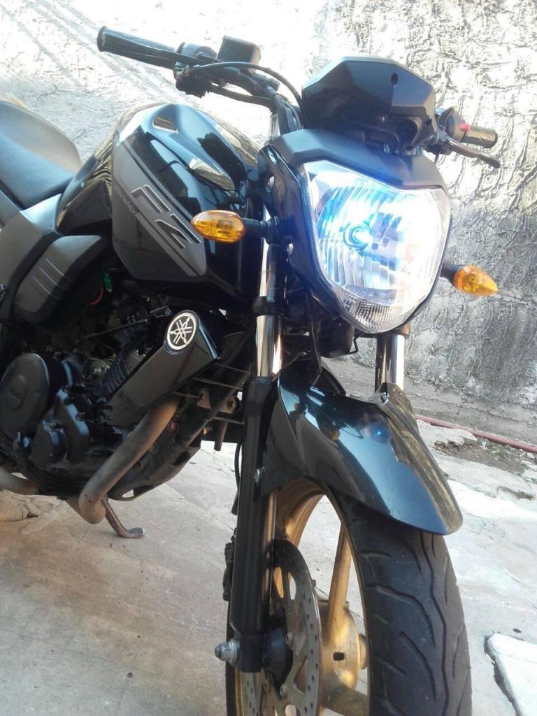 Vendo o permuto yamaha fz16