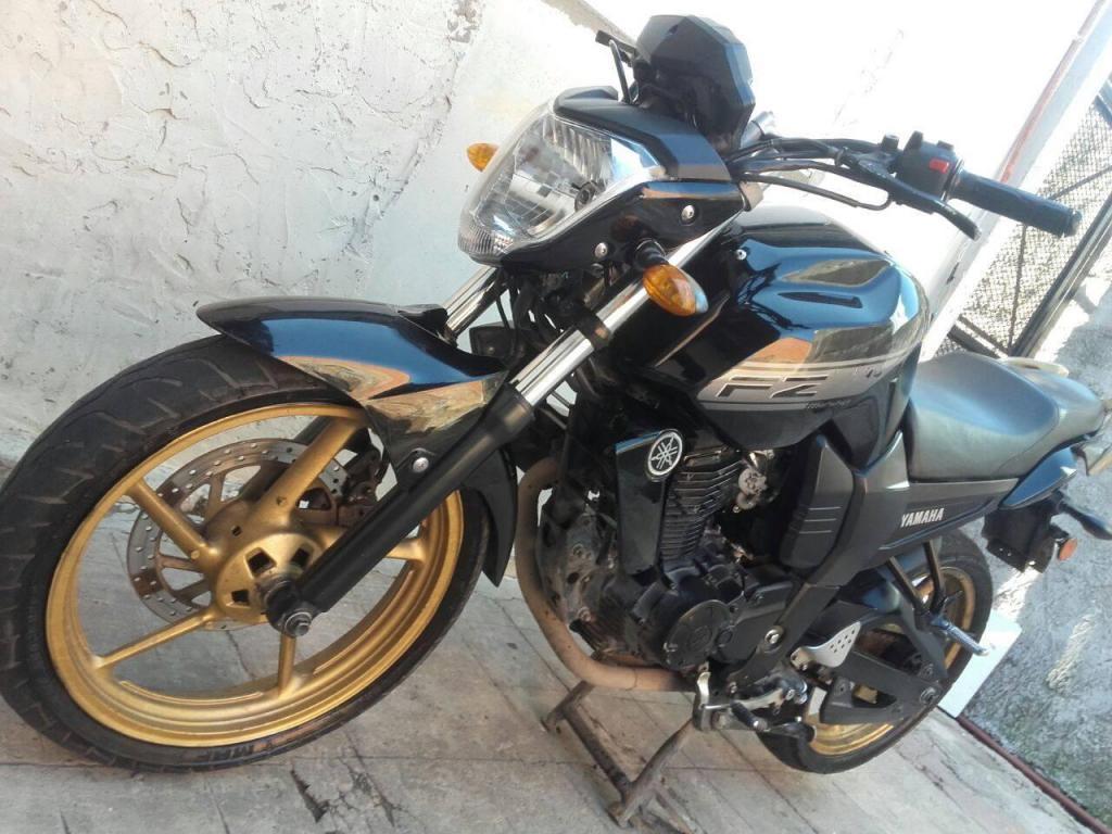 Vendo o permuto yamaha fz16