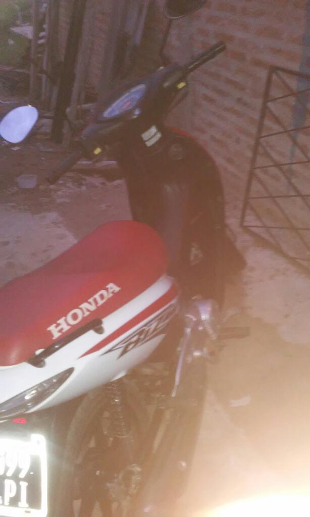 Vendo Honda Biz Limitada Modelo 2016