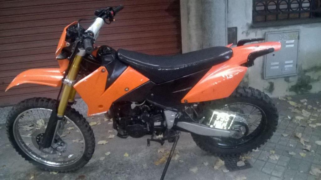 Motomel xmm 250cc. Todos los papeles targeta verde!!!boleto!!!