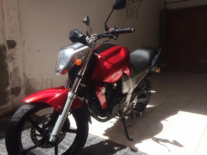 fz 16 modelo 2010, 30.000 km. papeles al día , alarma mas luz de xenon único dueño