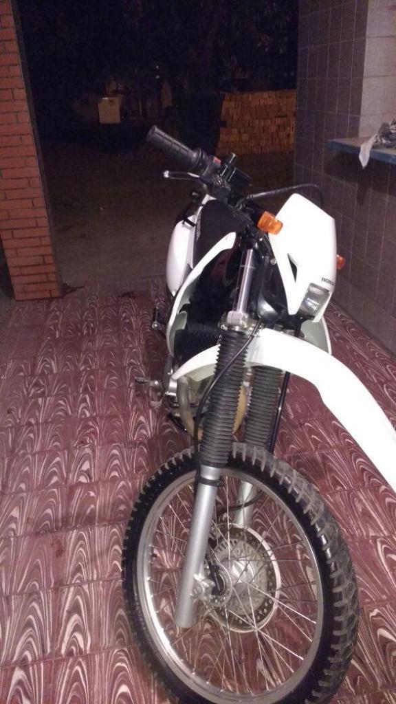 vendo honda tornado modelo 2014 impecable