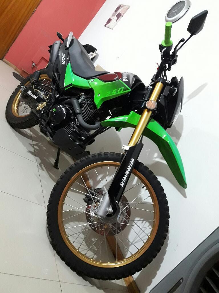 Skua 250 Full - 2015