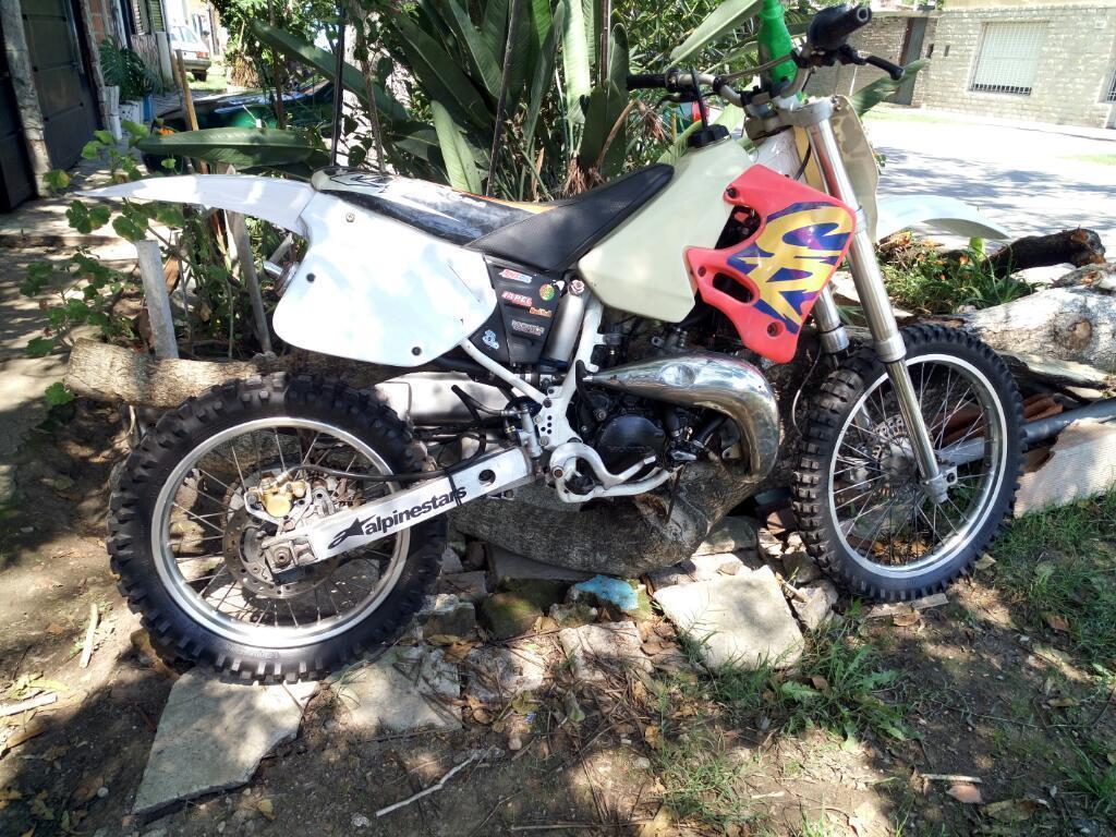 Hinda Cr 125