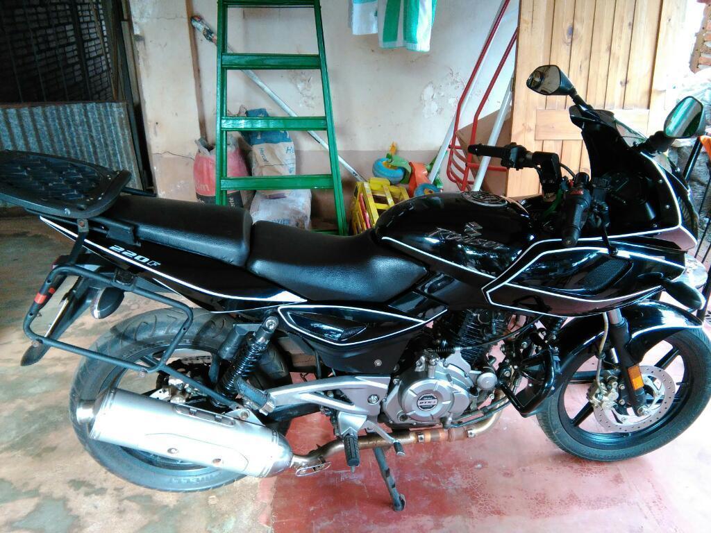 Bajaj Rouser 220f
