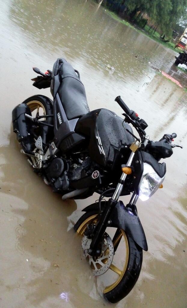 Vendo O Permuto Fz 16
