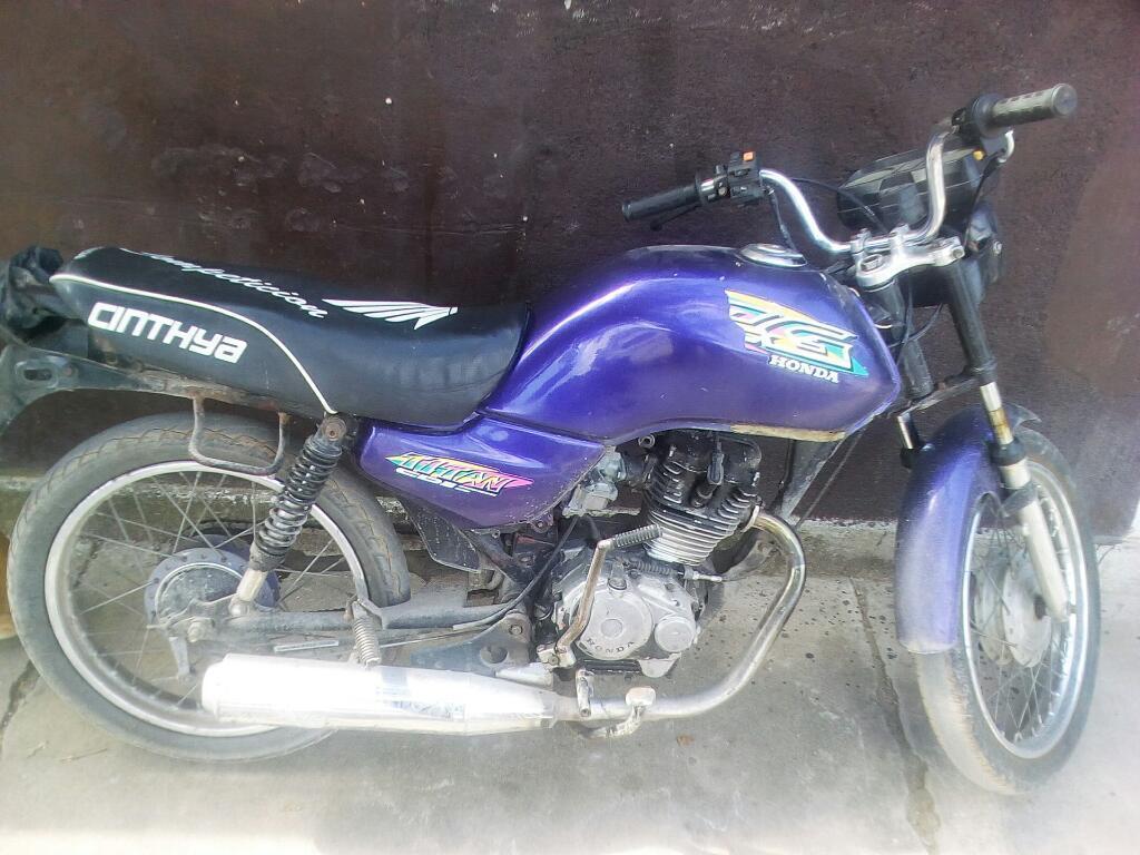 Vendo Cg Faro Cuadrado