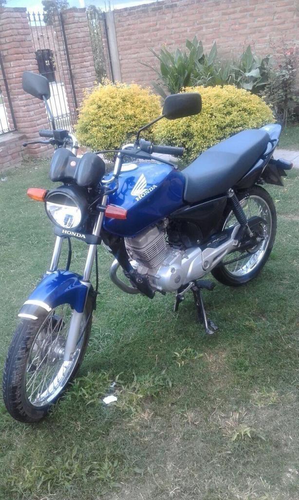 VENDO HONDA CG 150 IMPECABLE MOD 2015