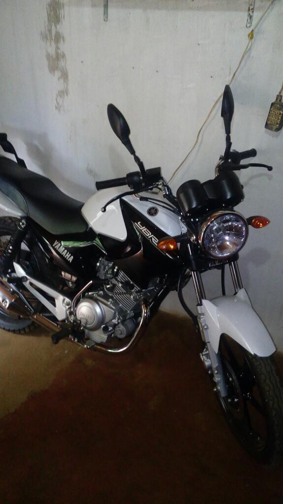 Vendo Ybr 2016 Impecable 08 en Blanco