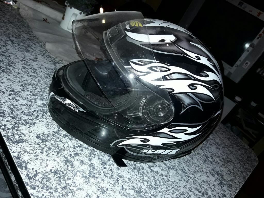 Vendo Casco con Vicera Talle M 58cm