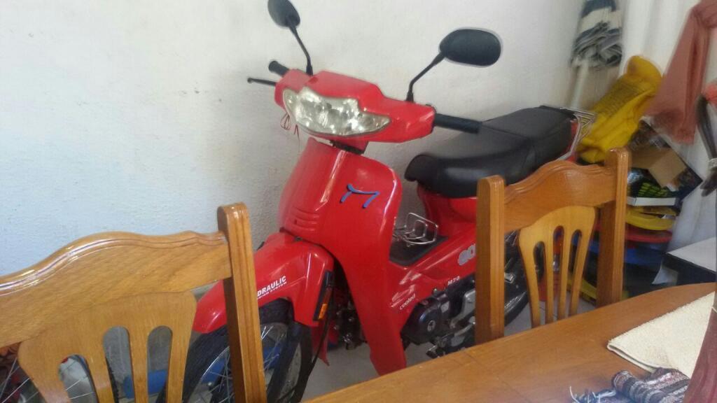 Vendo Moto. Excelente Estado!