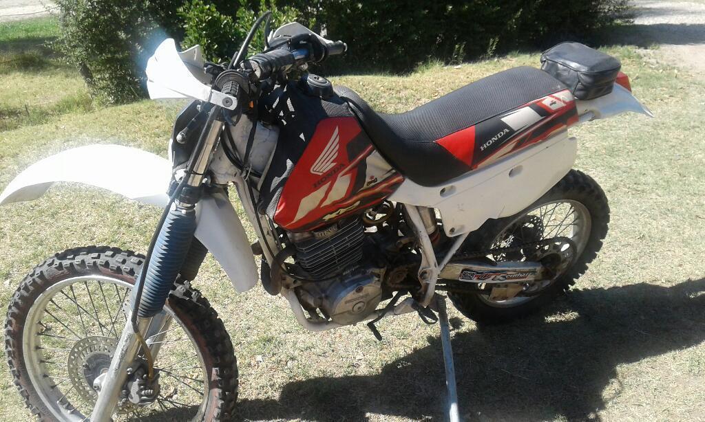 Vendo Xr 600 Modelo 93 Y Botas Número 39