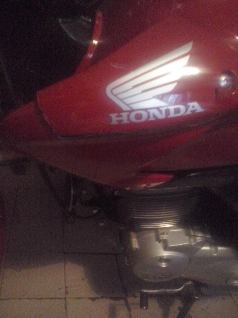 Permuto Titan Y Motomel 110 por Auto