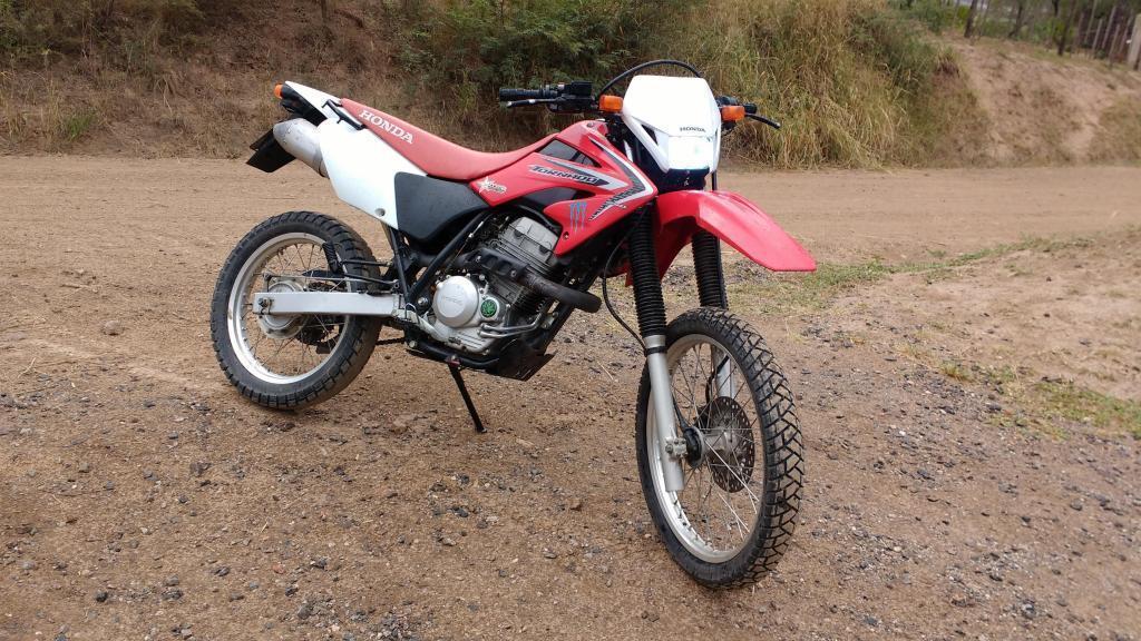 VENDO O PERMUTO HONDA TORNADO XR 293 cc