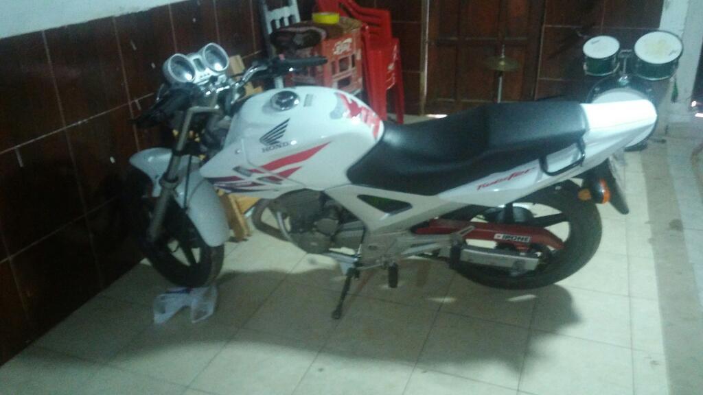 Moto Honda Twister