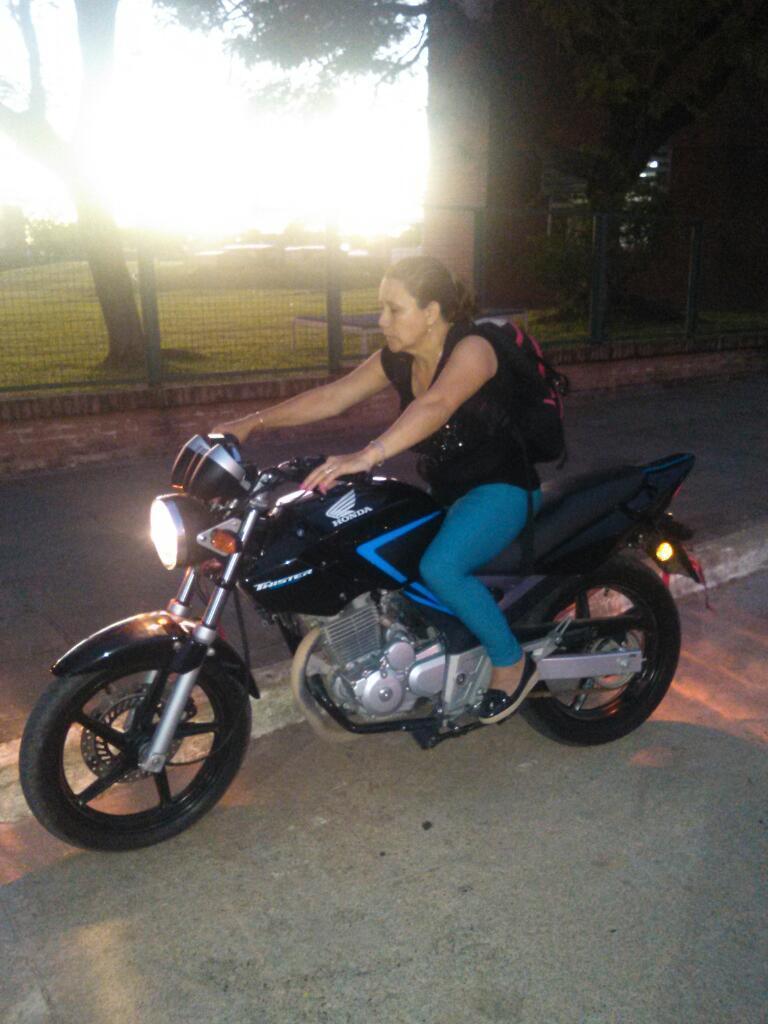 Vendo Moto Honda Twister 250