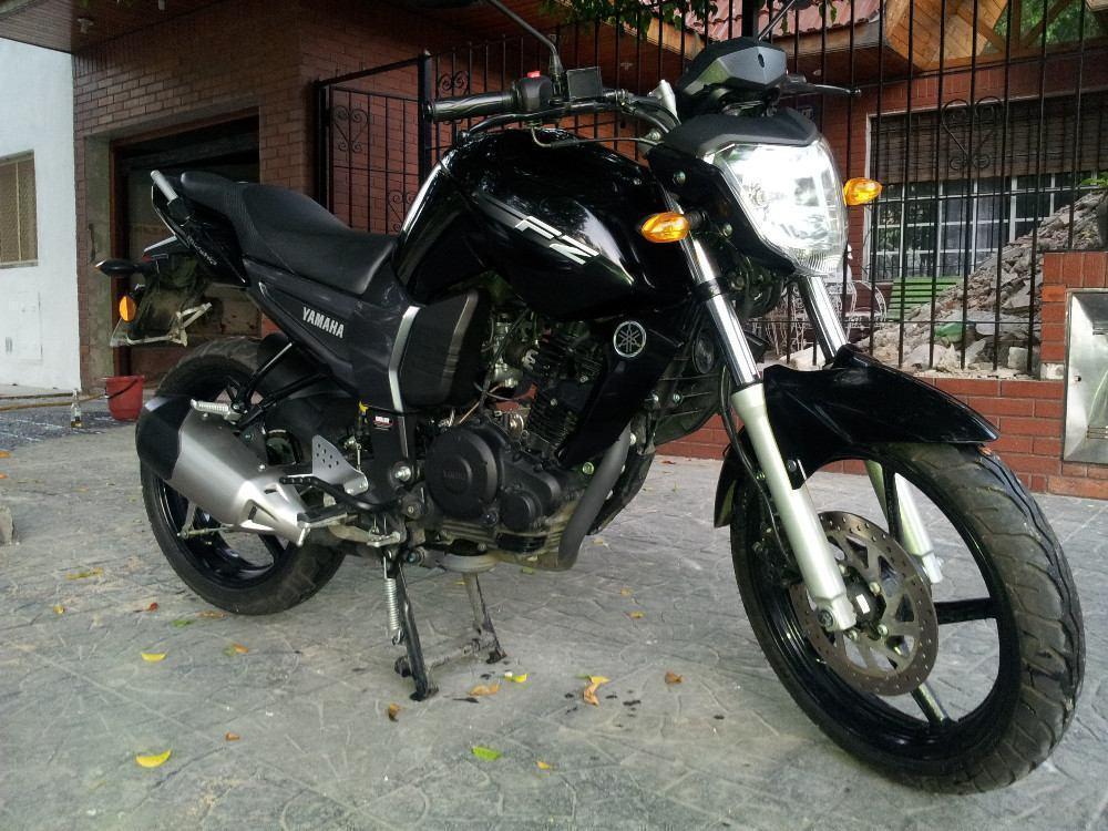 Yamaha FZ 16 Mod 2012 8000 Km