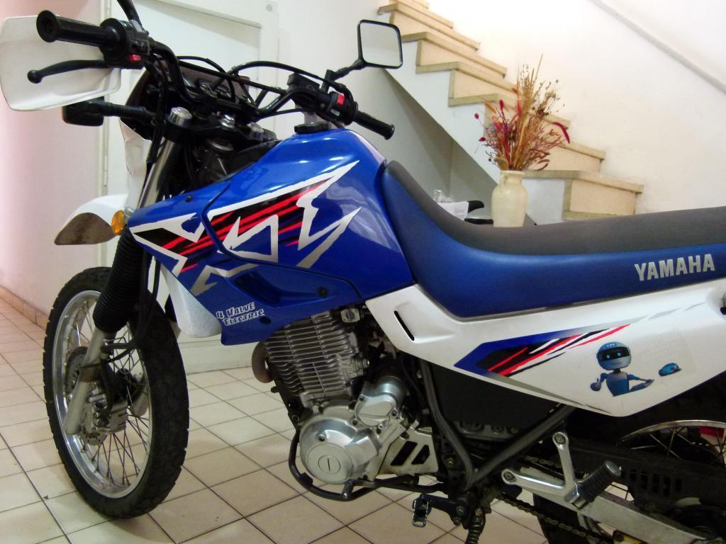 YAMAHA XT600E