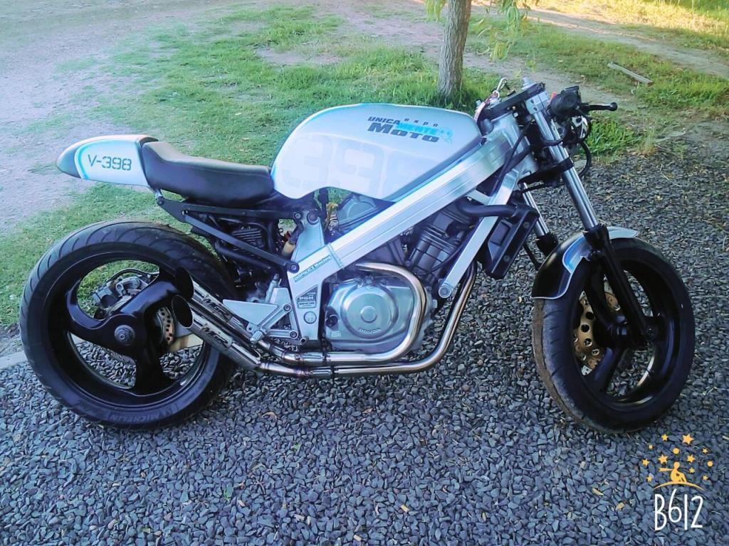 Moto: Honda Bross 400cc Cafe Racer