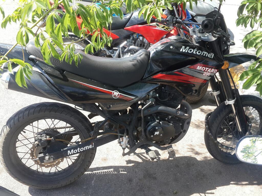 Motomel Motard 200 Modelo 2014