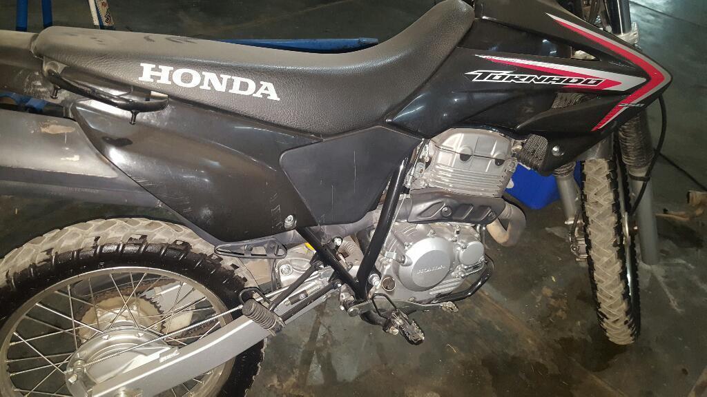 Honda tornado, vendo o permuto por vehículo