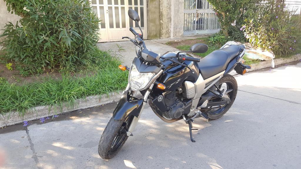 VENDO MOTO YAMAHA FZ16