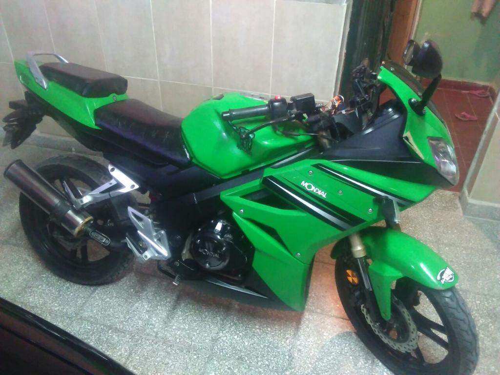 Vendo Mondial 150. .muy Buena