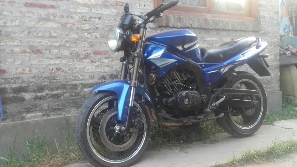 vendo o permuto moto mondial 250 todos los papeles en regla