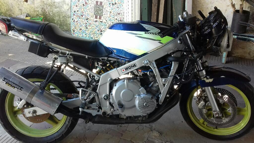 Vendo O Permuto Cbr 600 F1 Titular
