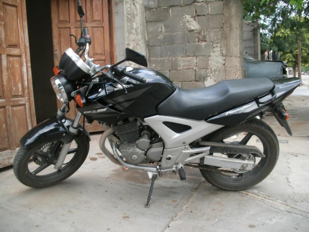 honda twister 250 una joyaa !!!!