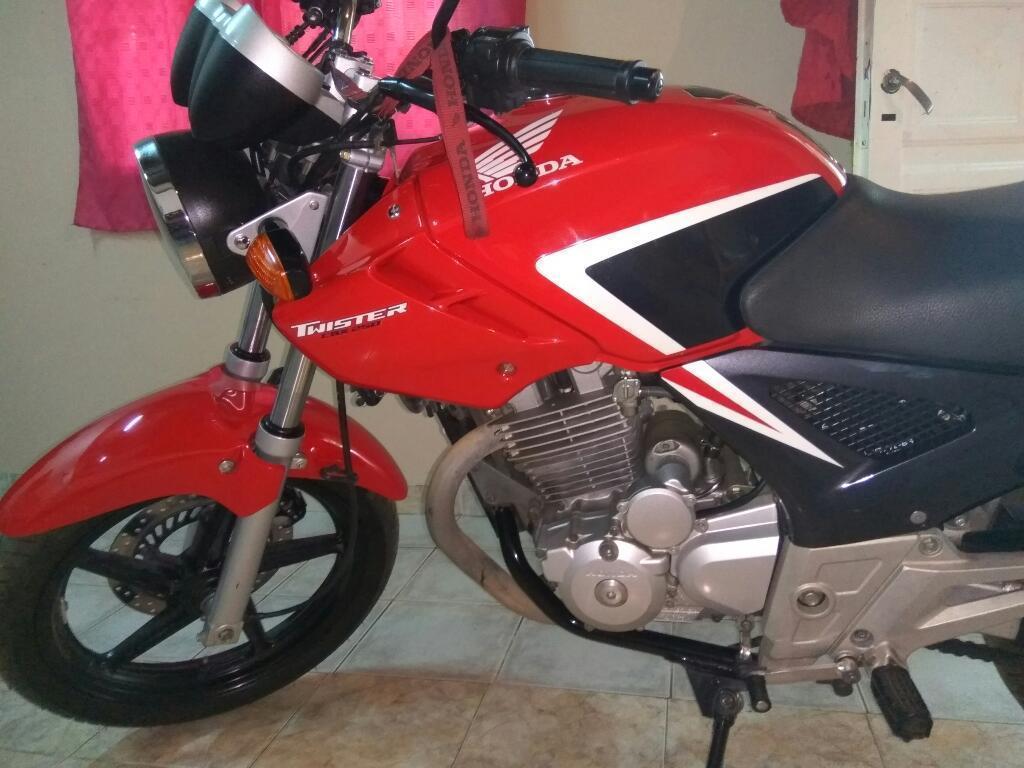 Honda Twister 250 Impecable